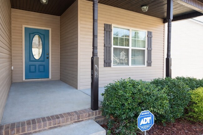 Foto del edificio - 3 bedroom 2 bath Gem in Hidden Springs Subdivision