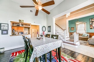 Building Photo - 1421 Winnie St