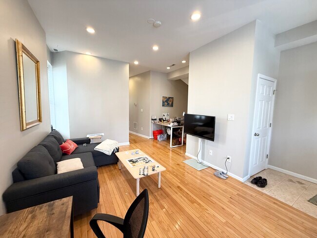 Foto del edificio - 1905 W Huron St