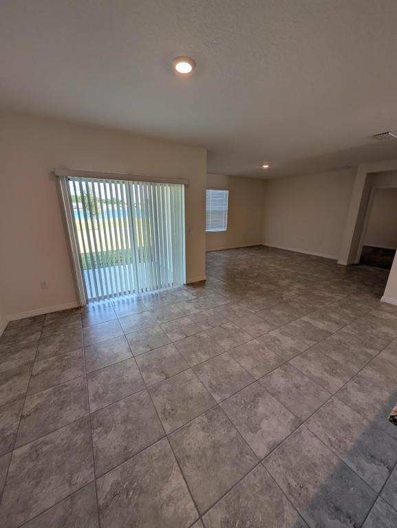 Foto del edificio - 1331 Lawndale Ct