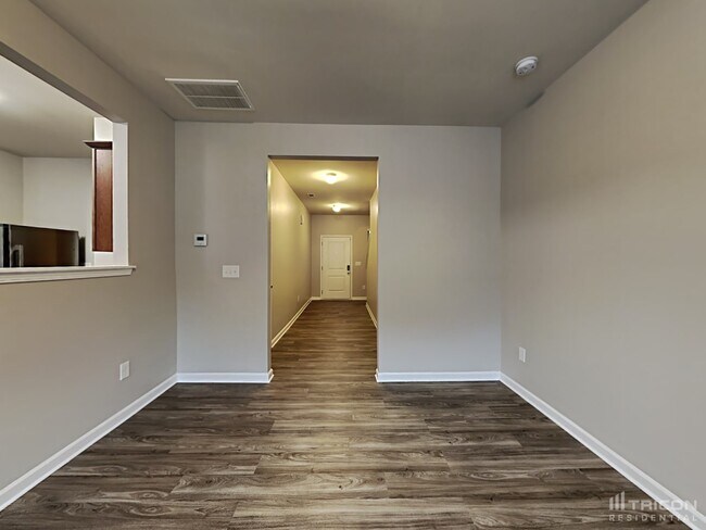 Building Photo - 2047 Aragon Lane