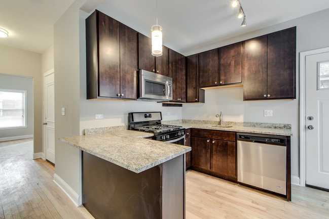 Foto del edificio - 836 E 53rd St