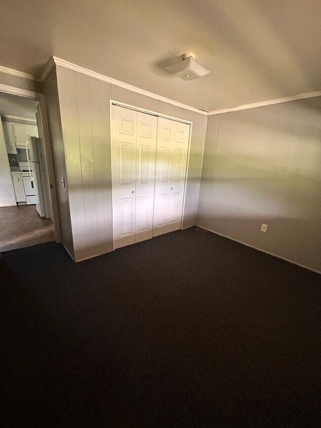 Building Photo - Available Now – 2 Bed / 1 Bath Apartment at Bunker Hill Mobile Home Community