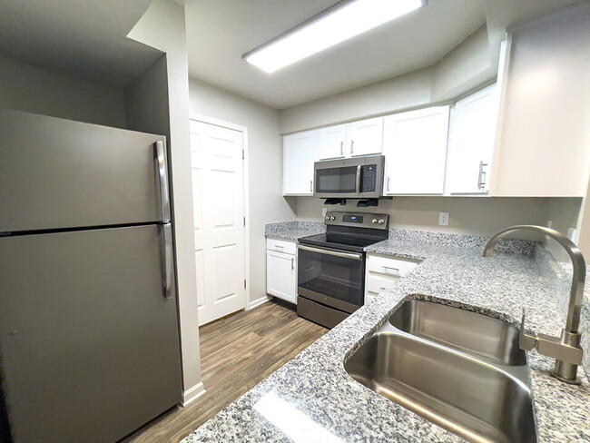 Granite Countertops! - The Plaza at Lamberton