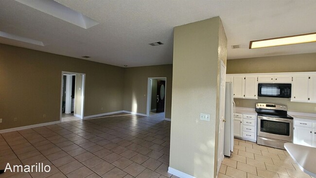 Building Photo - 3 br, 2 bath House - 6914 Manor Circle