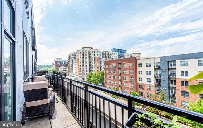 Foto del edificio - 145 Riverhaven Dr