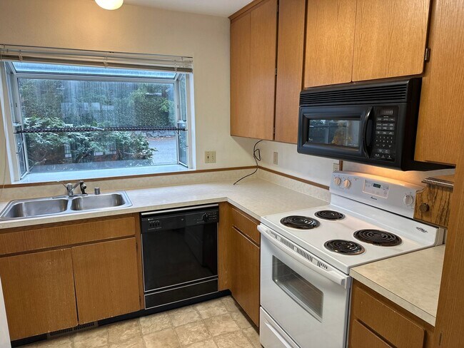 Foto del edificio - Crestview - 3 units