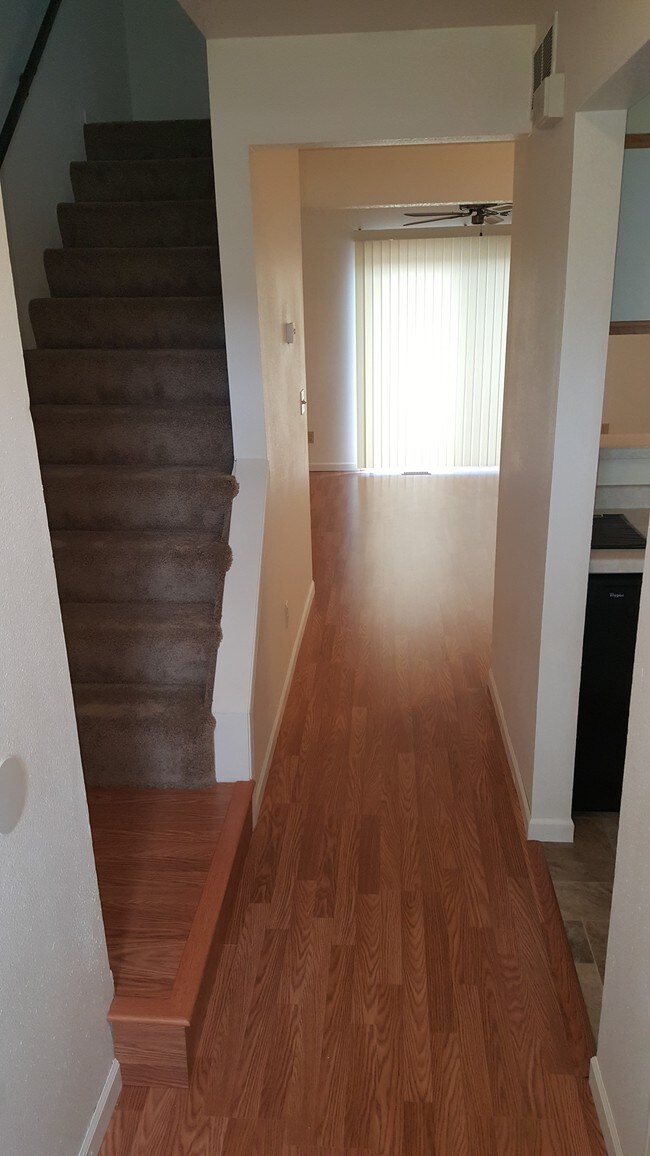 entry - 3122 W Kunkle Blvd