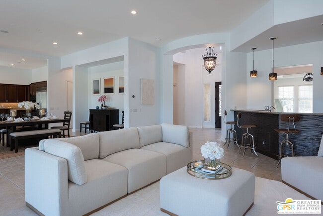 Building Photo - 45 Vista Encantada