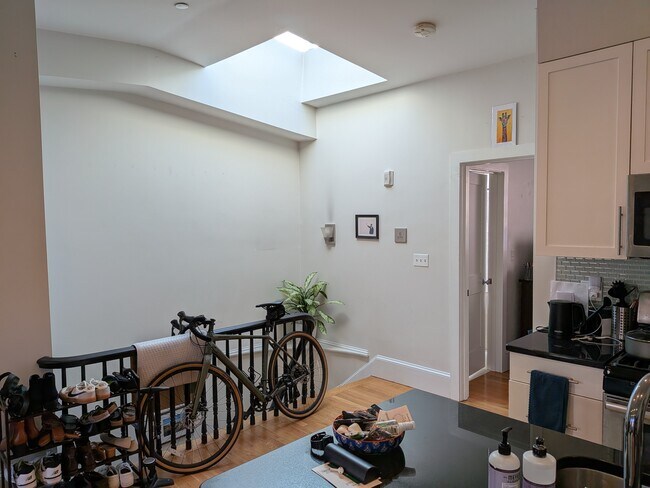 Foto del edificio - 87 Third St. Unit 3