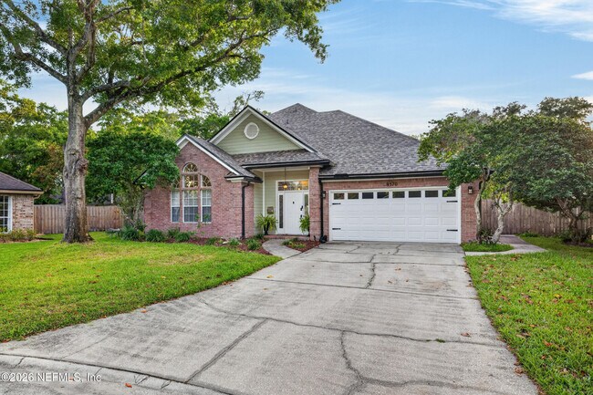 Foto del edificio - 9370 Jaybird Cir E