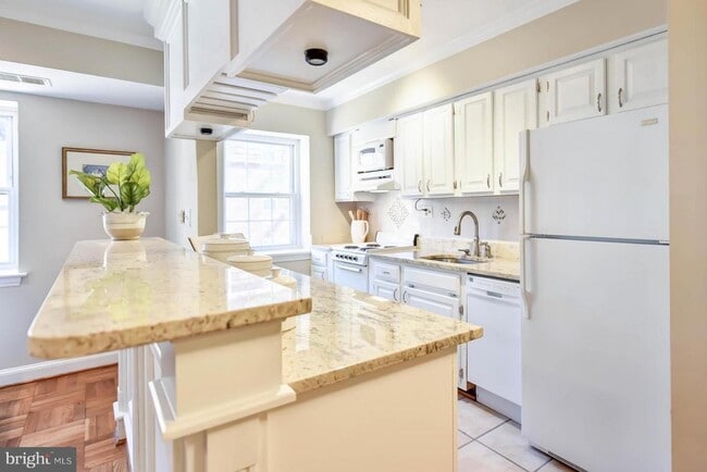 Photo - 1315 N Ode St Apartment