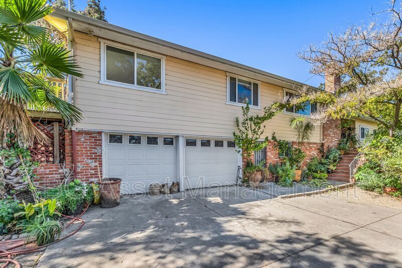 Foto principal - 981 Castle Glen Rd