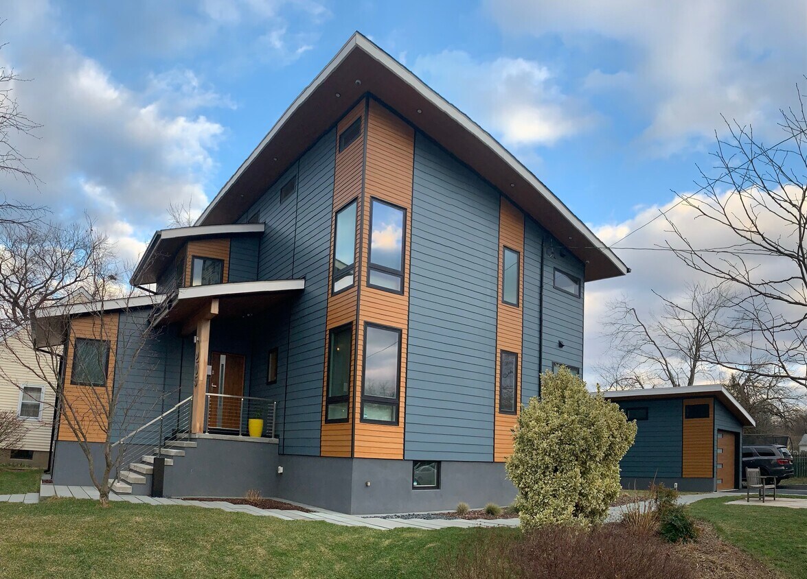 205 Vanderburgh Ave, Rutherford, NJ 07070 Room for Rent in Rutherford