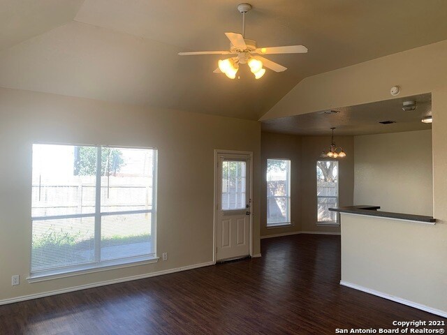 Building Photo - 1119 Moon Light