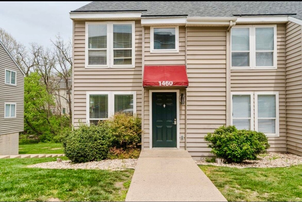 Building Photo - 1460 Devon Ln