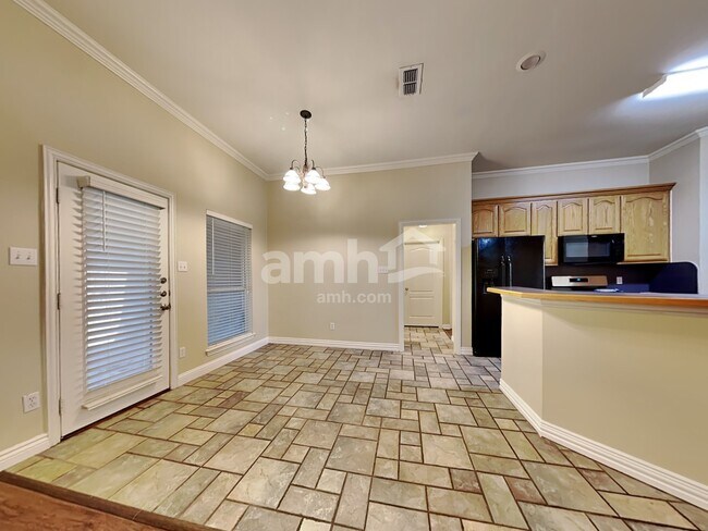 Building Photo - 207 Osage Dr