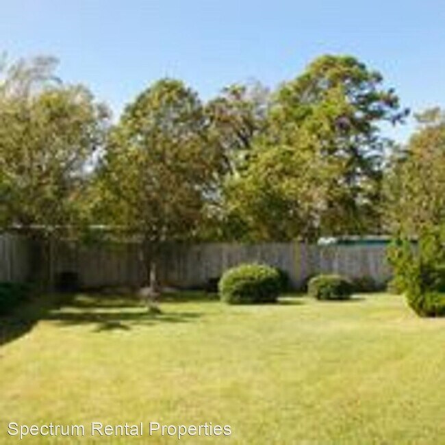 Building Photo - 2 br, 1.5 bath House - 303 Barbour Rd Unit...