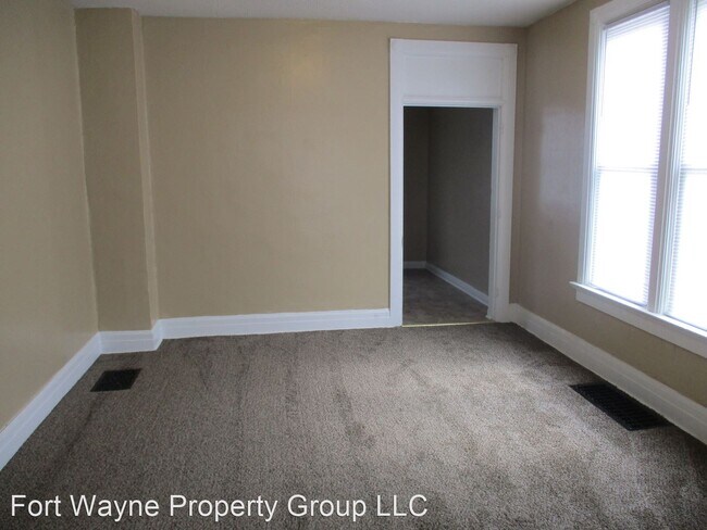 Building Photo - 4 br, 2 bath House - 2131 Fox Avenue