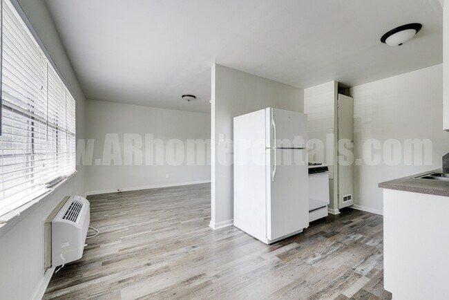 Foto del edificio - 115 N Taylor St