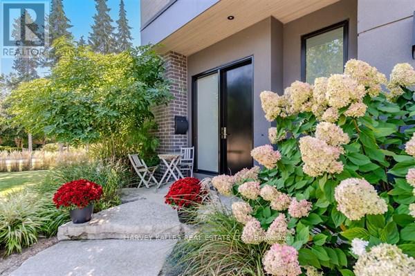 Building Photo - 3279 Lakeshore Rd.