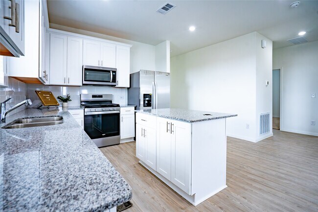 Foto del edificio - 23902 Tillage Ln