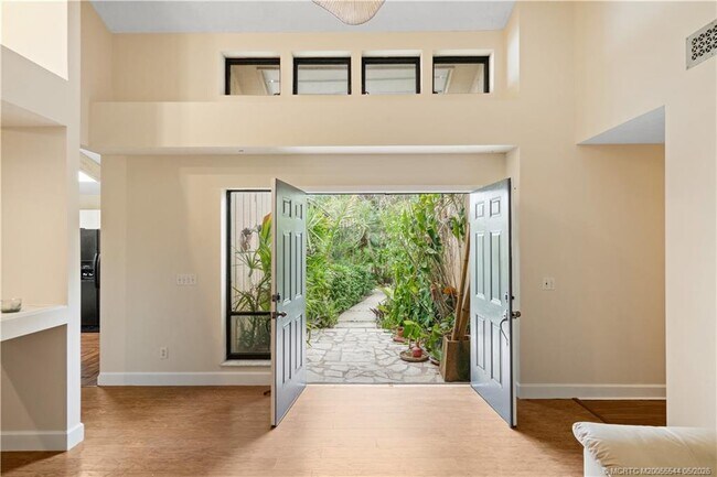 Foto del edificio - 2725 SW Bridgeway St