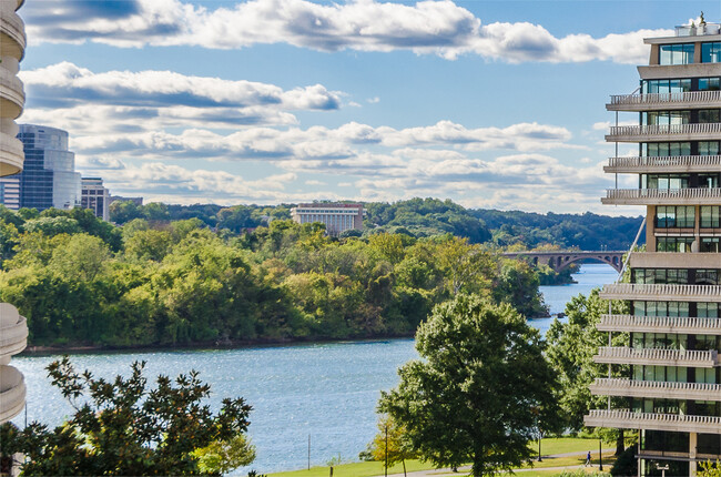 Con vista al río Potomac - 2500 Virginia Ave NW