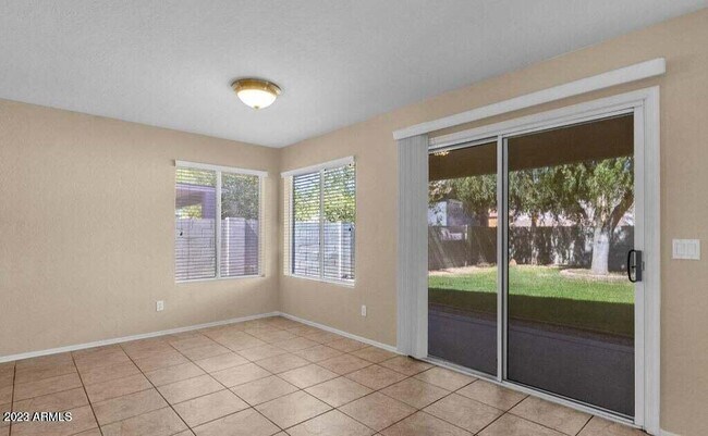 Foto del edificio - 11817 N 148th Ave