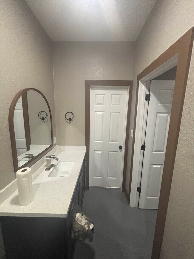 Foto del edificio - 9480 Plum Grove Rd