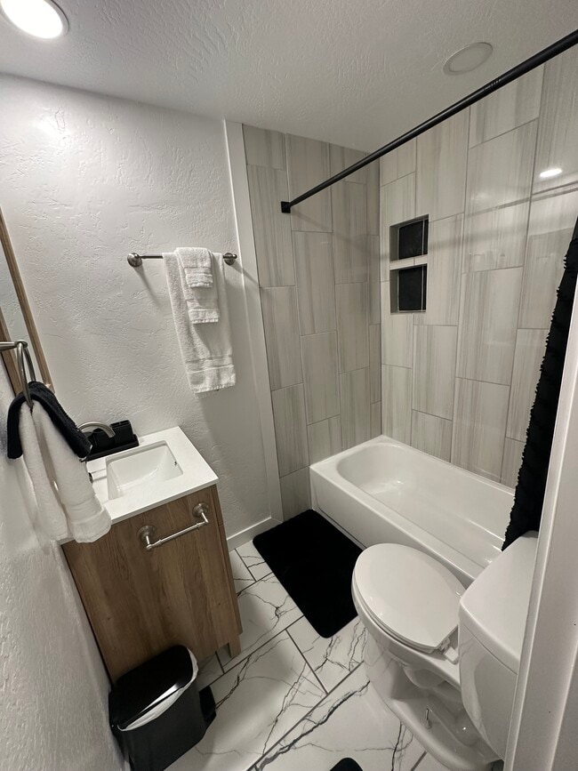 Building Photo - Icon Executive Suites LLC