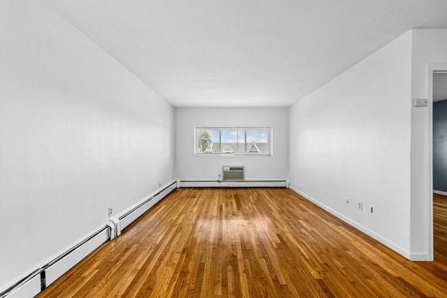 Building Photo - 135 Neponset Ave
