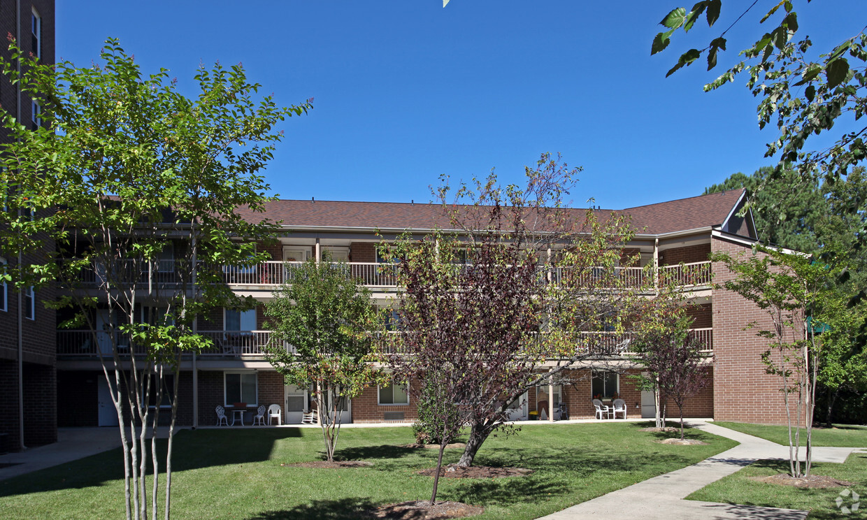 Foto del edificio - Lakeside Apartments