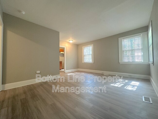 Photo - 2438 Columbus Cir House