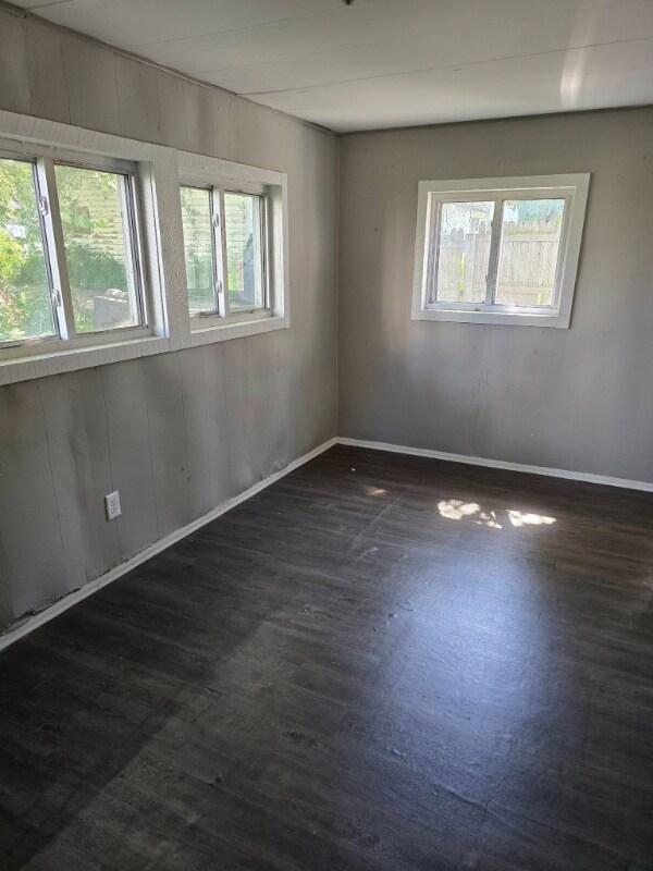 Foto del edificio - 401 Farrington Ave