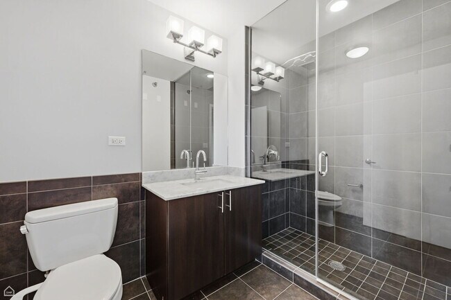 Building Photo - 235 W Van Buren St