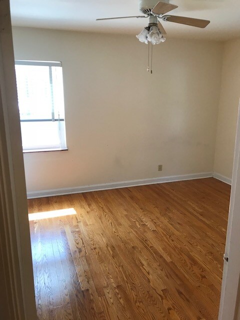 Foto del edificio - 6965 Thorndike Rd