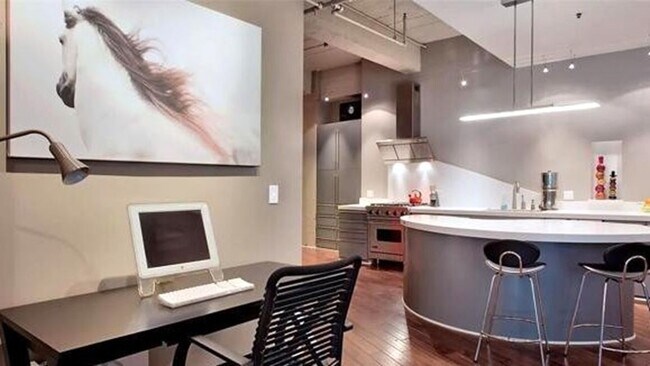 Foto del edificio - 849 S Broadway