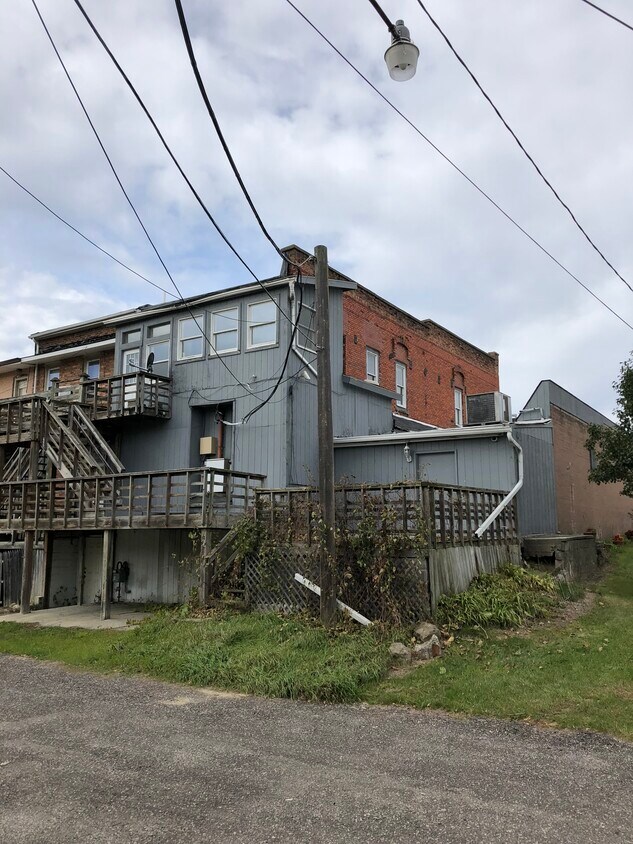 643 Broadway, Davisburg, MI 48350 House Rental in Davisburg, MI