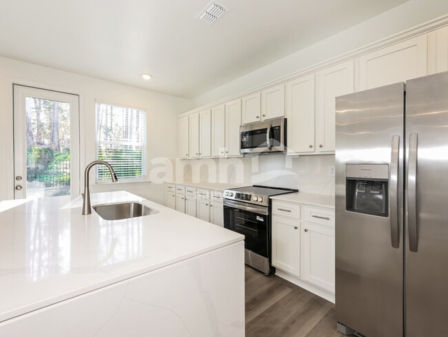 Building Photo - 1539 Aquamarine Dr