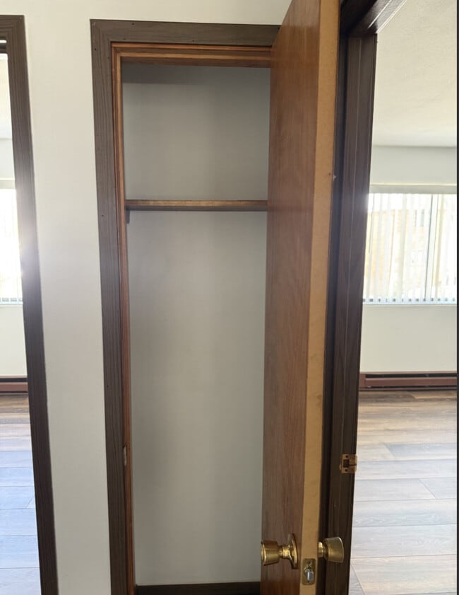 Foto del edificio - 725 Duggan Dr