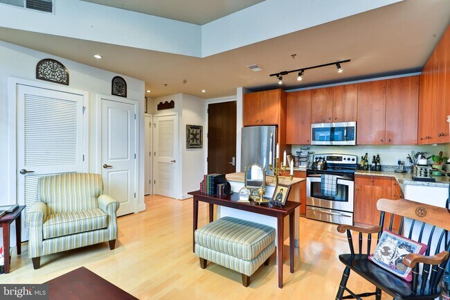 Foto del edificio - 520 John Carlyle St