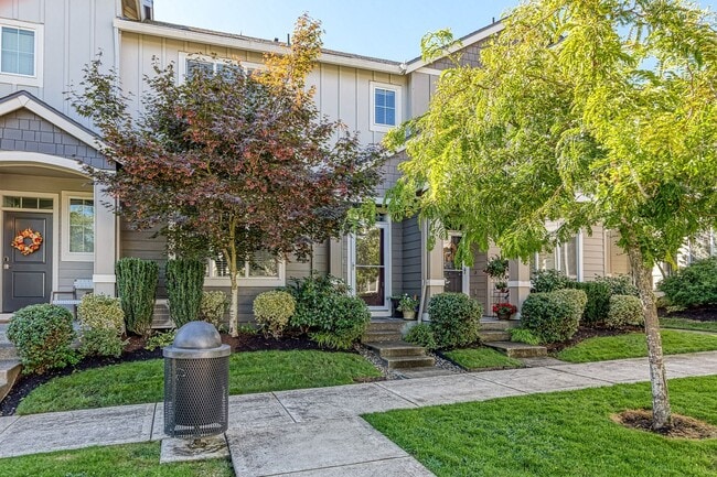 Building Photo - Lovely 3 Bedroom 2.5 Bath Sherwood Townhom...