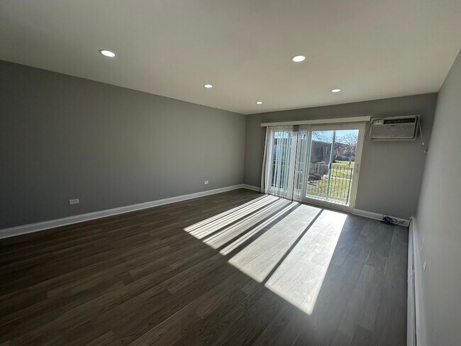Foto del edificio - 18W155 63rd St
