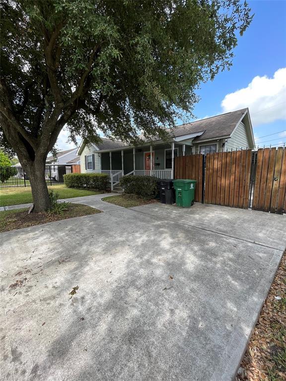 2126 Des Jardines St, Houston, TX 77023 House Rental in Houston, TX