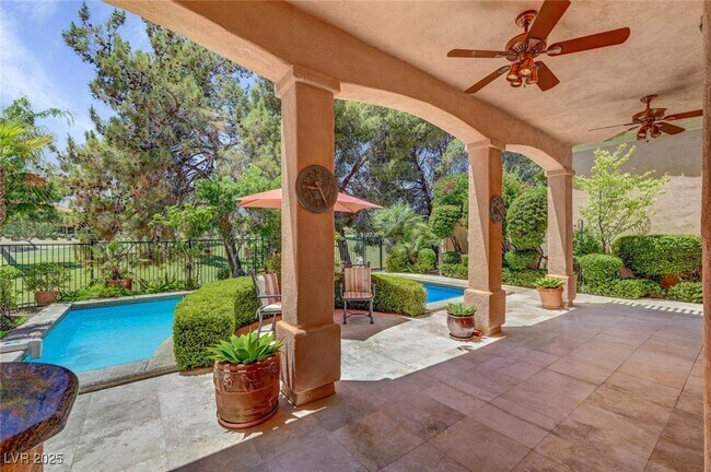 Building Photo - 9005 Opus Dr
