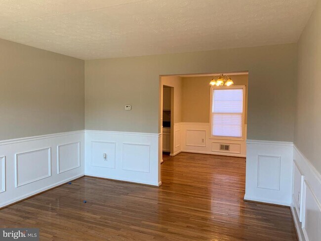 Foto del edificio - 12118 Birchview Dr