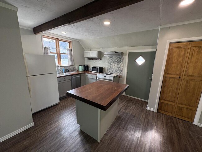 Foto del edificio - 515 S Washington St