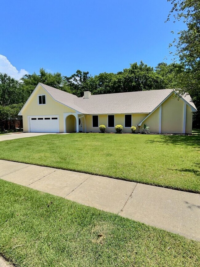Foto del edificio - Spacious 4 bedroom home in Ocean Springs!