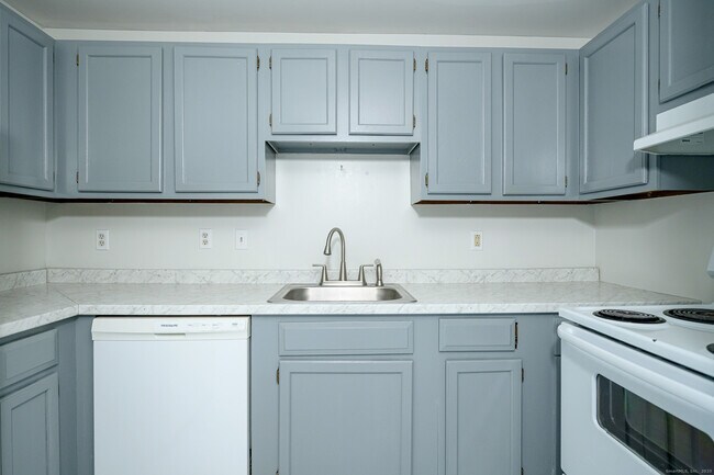 Foto del edificio - 252 Harrisville Rd